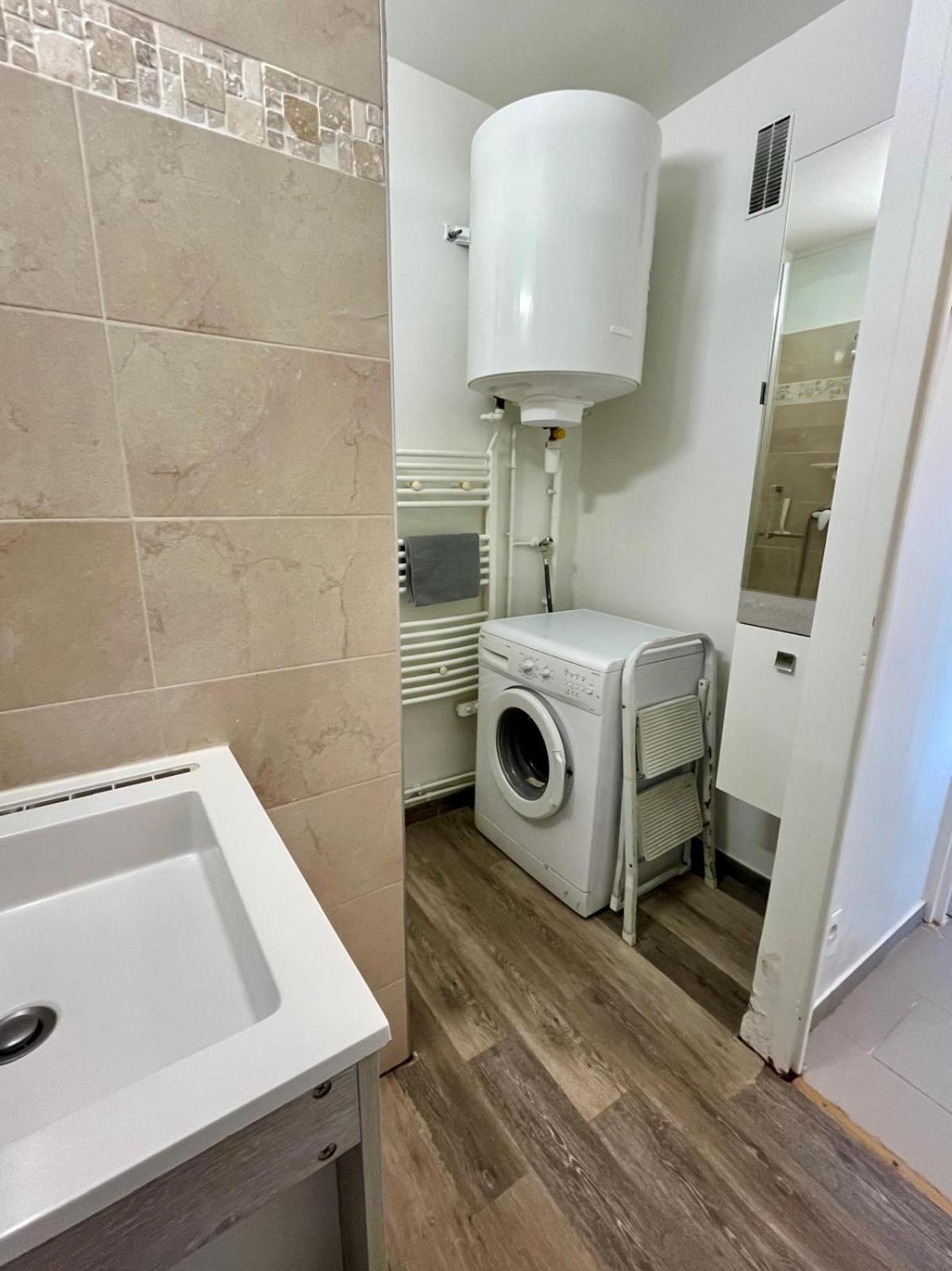 Appartement Vue Mer Et Marina, Loggia - Parking Courseulles-sur-Mer Exteriör bild