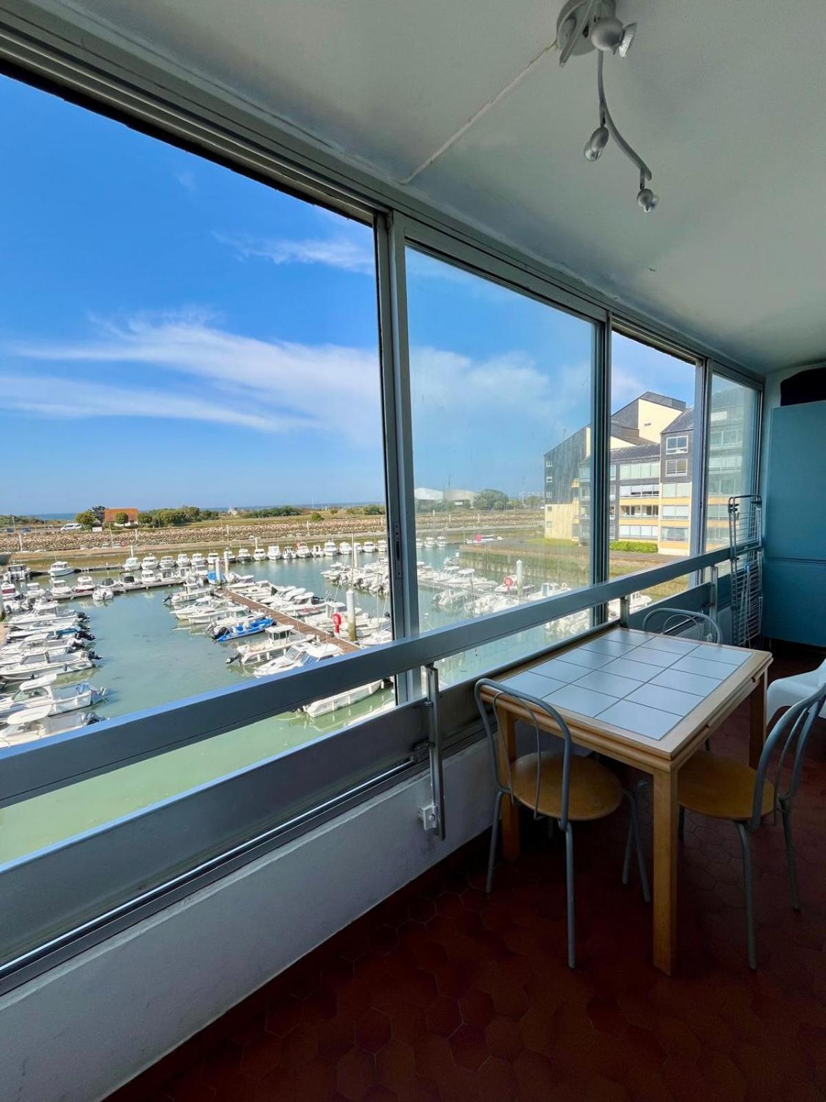 Appartement Vue Mer Et Marina, Loggia - Parking Courseulles-sur-Mer Exteriör bild