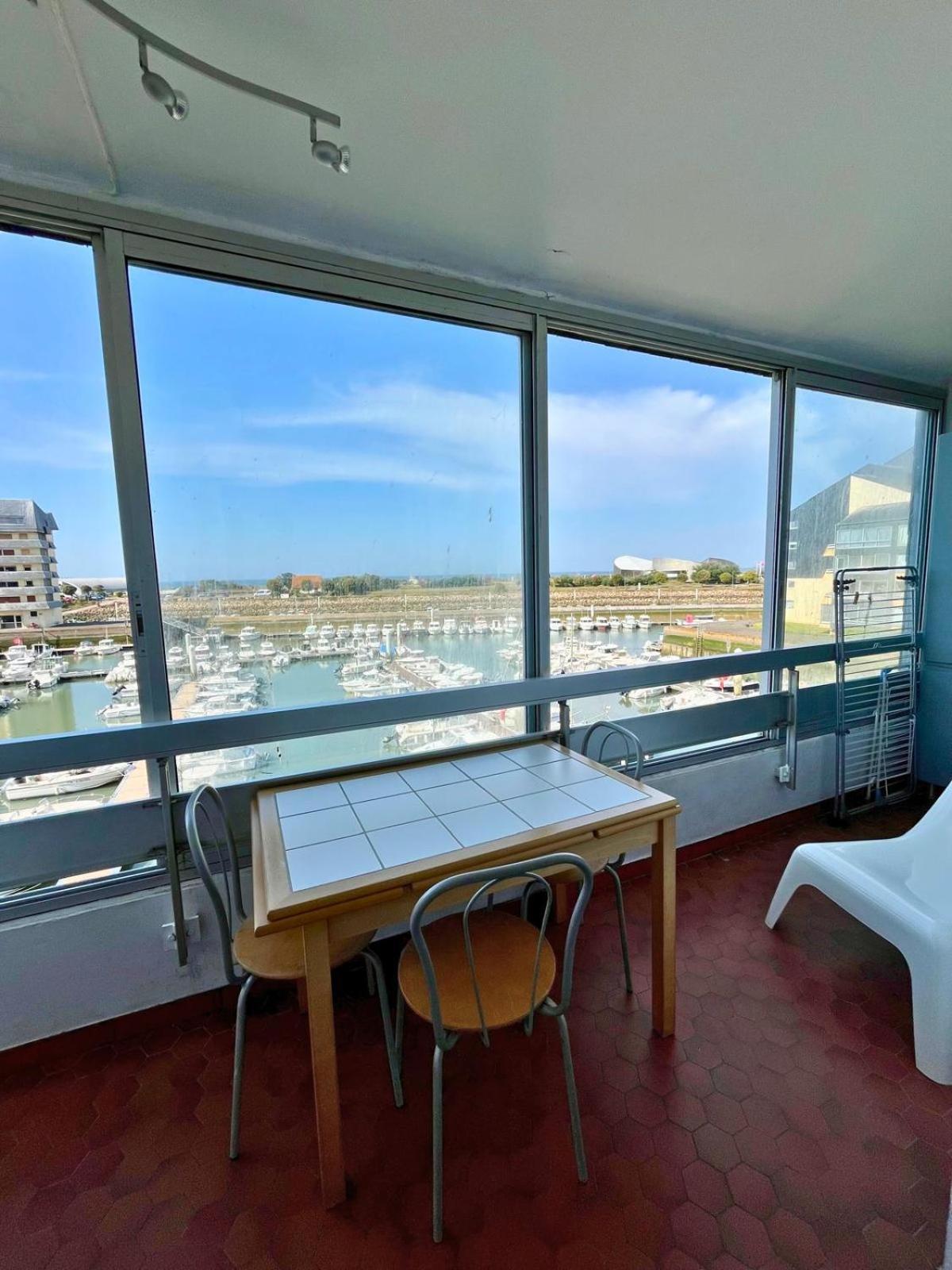 Appartement Vue Mer Et Marina, Loggia - Parking Courseulles-sur-Mer Exteriör bild