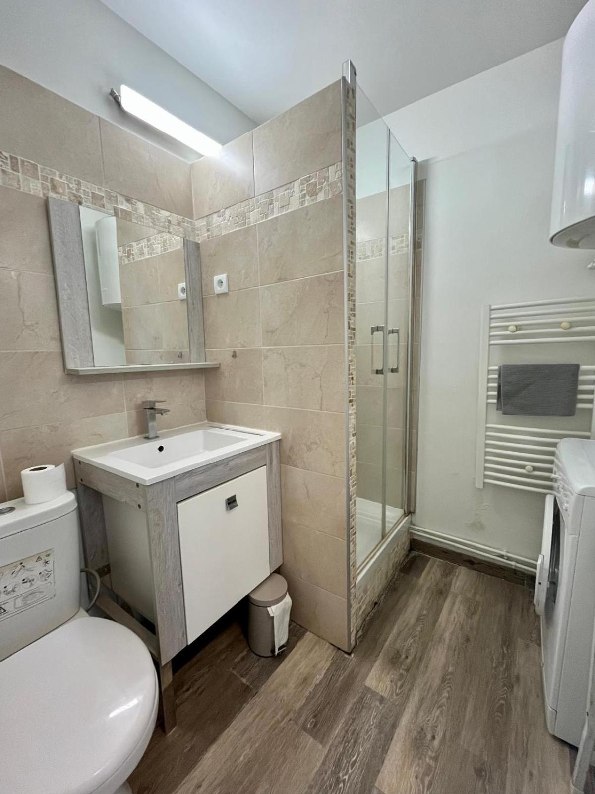Appartement Vue Mer Et Marina, Loggia - Parking Courseulles-sur-Mer Exteriör bild
