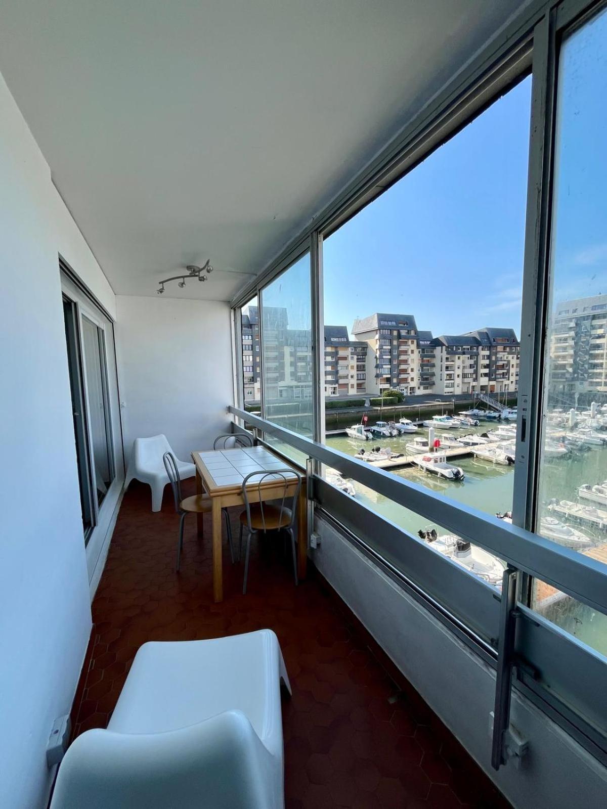 Appartement Vue Mer Et Marina, Loggia - Parking Courseulles-sur-Mer Exteriör bild